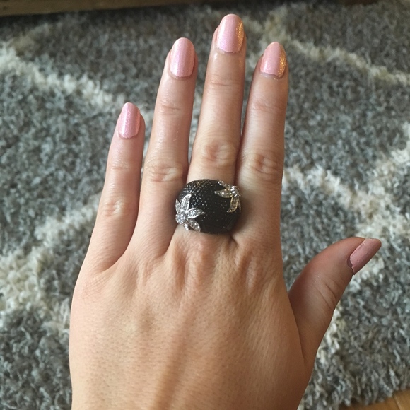 Cluster CZ Flower Black Beaded Silver Fashion Ring - Picture 4 of 5